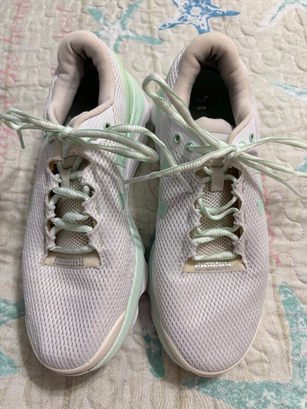Under Armour size 9 Tennis shoes